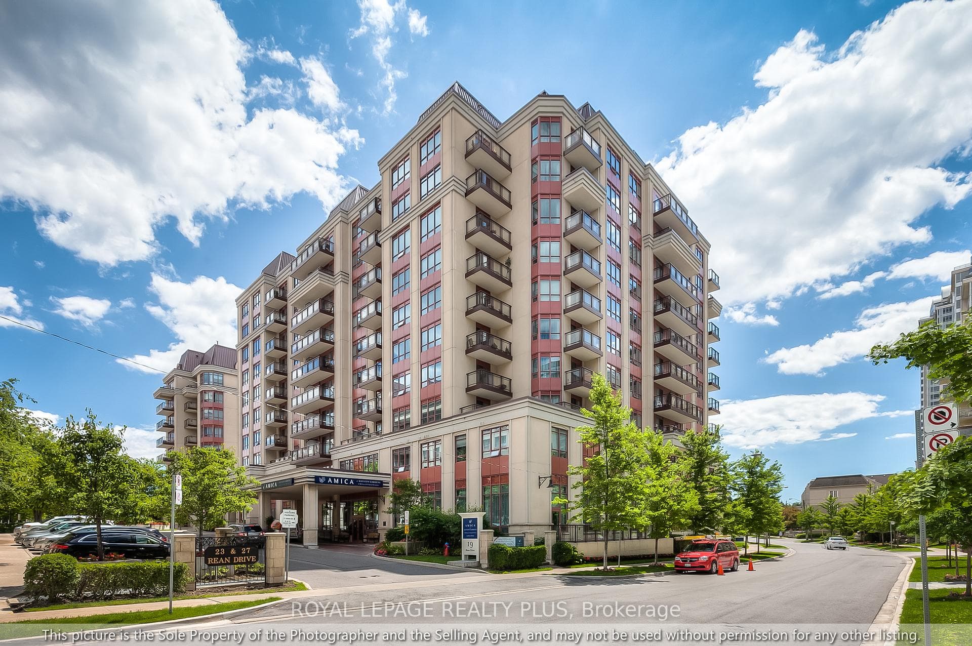 27 Rean Drive Unit 405 photo 1