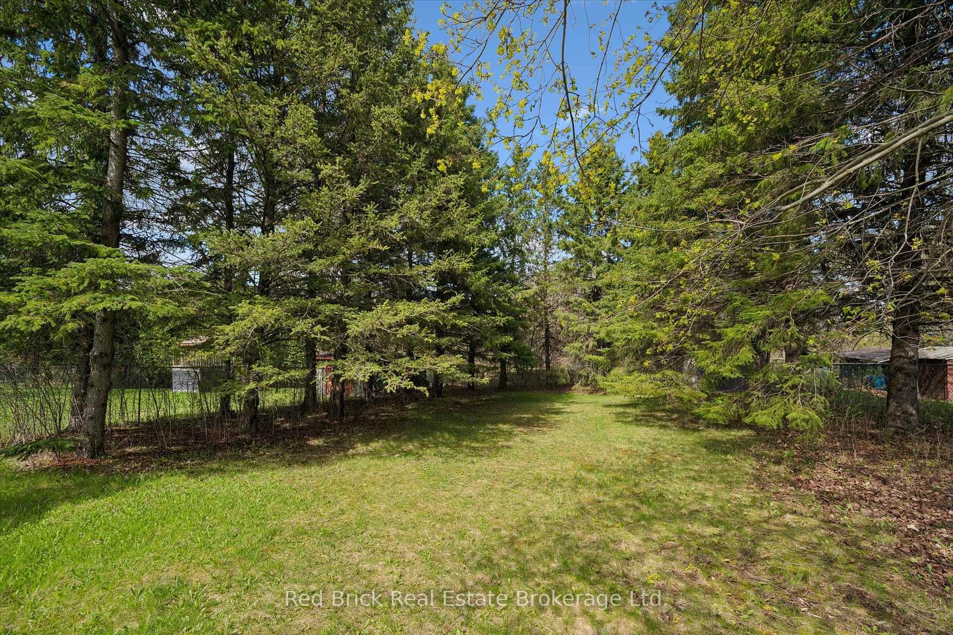 25 Hastings Boulevard photo 32
