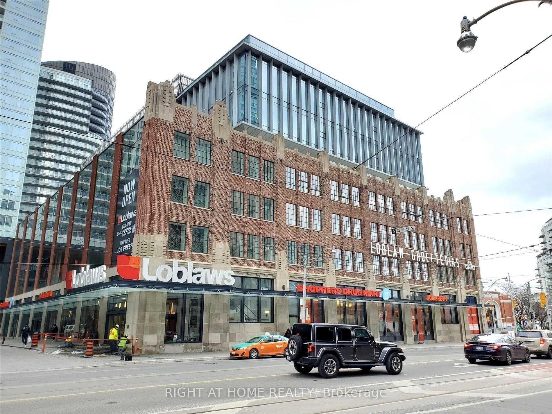 209 Fort York Boulevard Unit 1161 photo 30