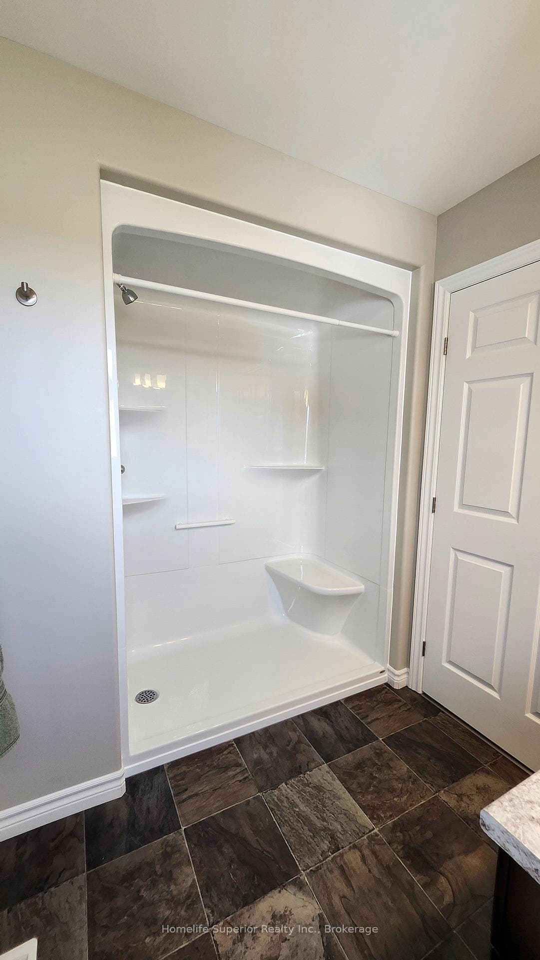 307 Tracey Road photo 16