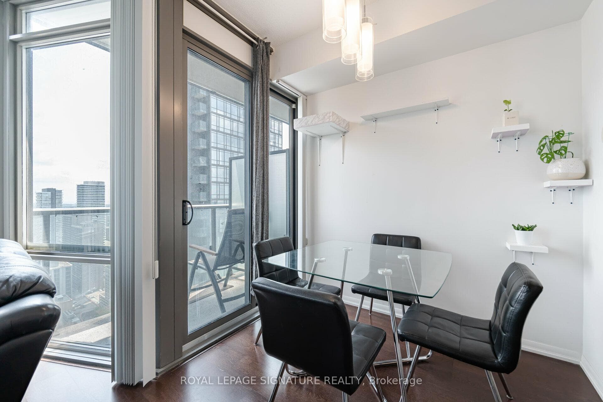 832 Bay Street Unit 3307 photo 11