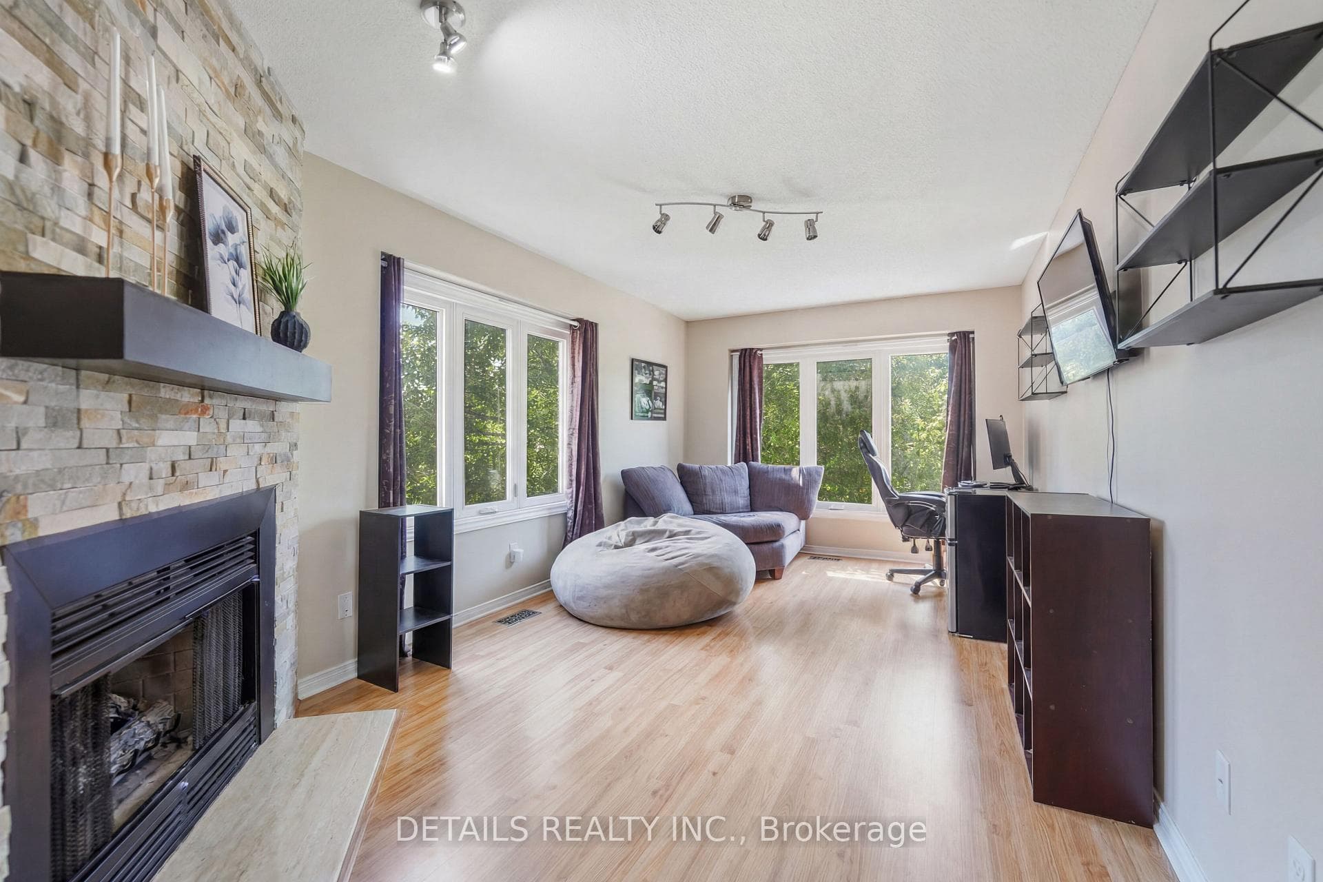 24 Southport Drive photo 30
