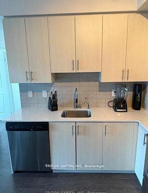 3700 Highway 7 Road Unit 502 photo 4