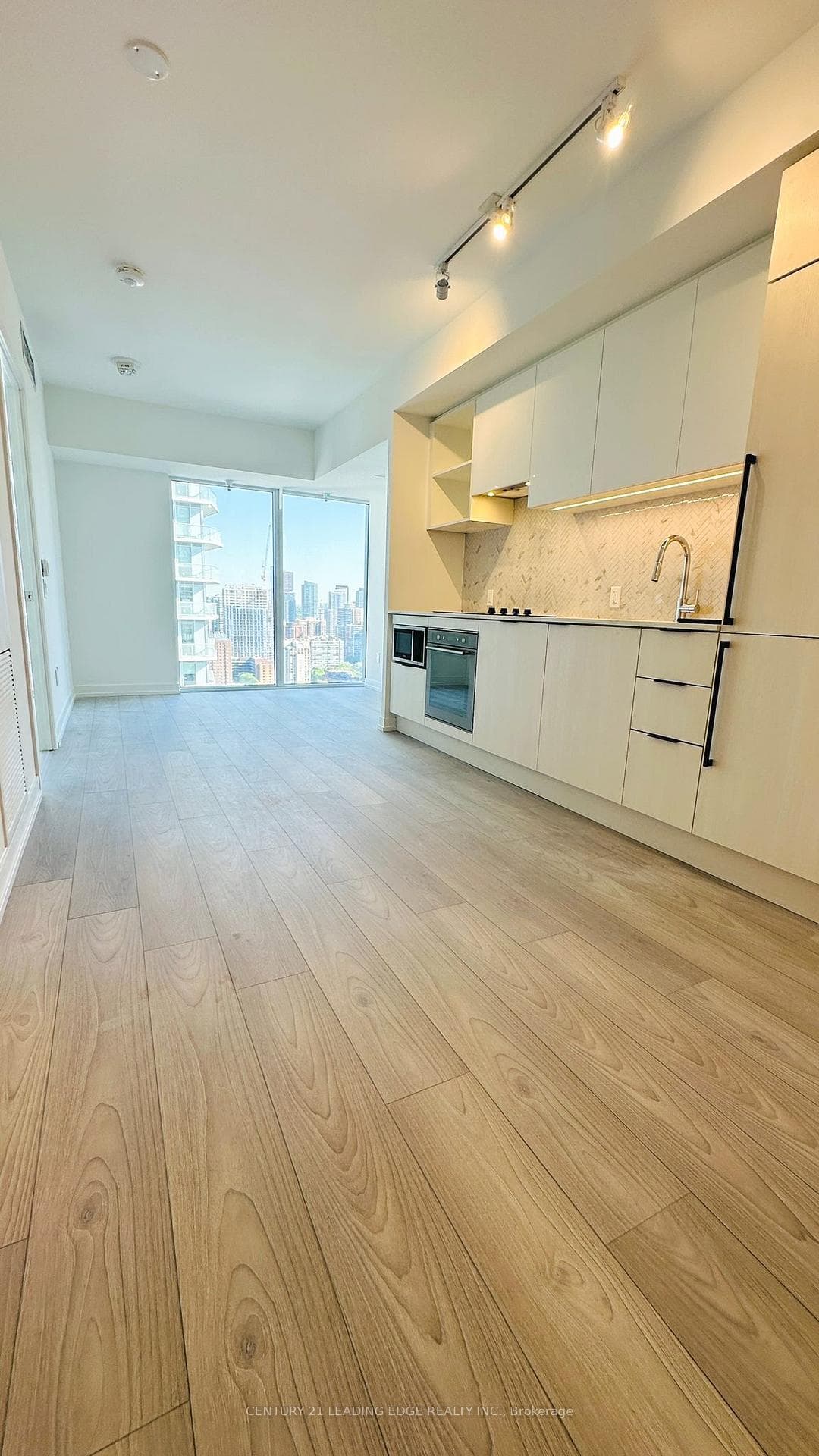 82 Dalhousie Street Unit 3816 photo 3