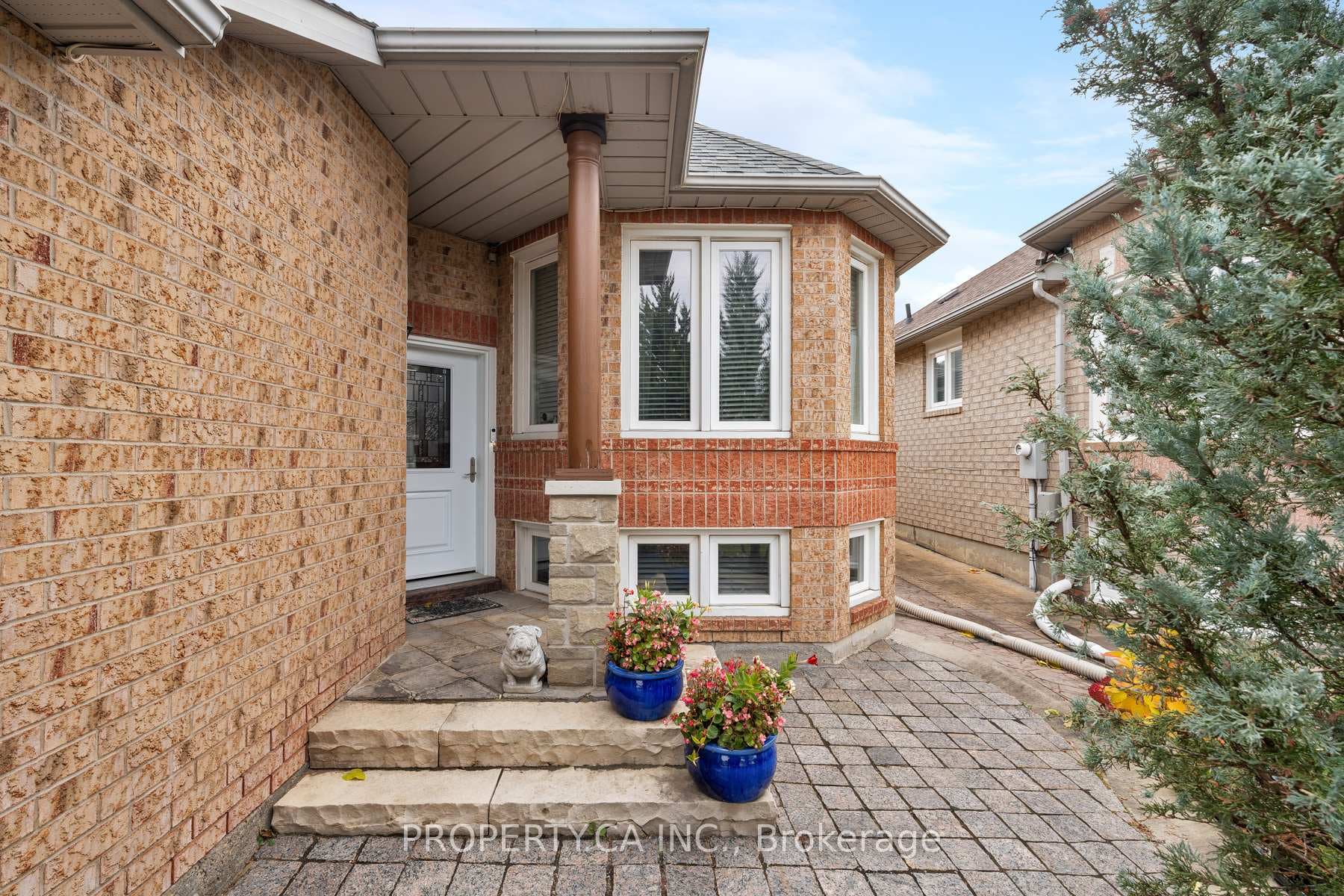 12 Suncrest Drive photo 4