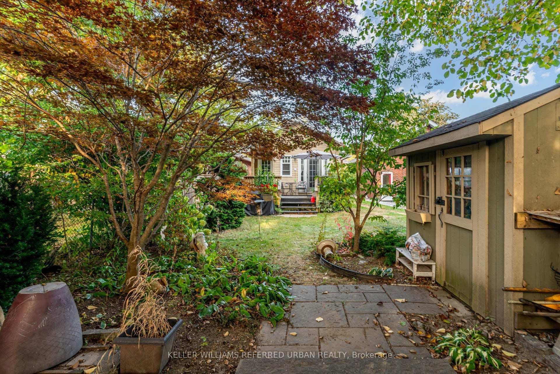 66 Queens Avenue photo 37