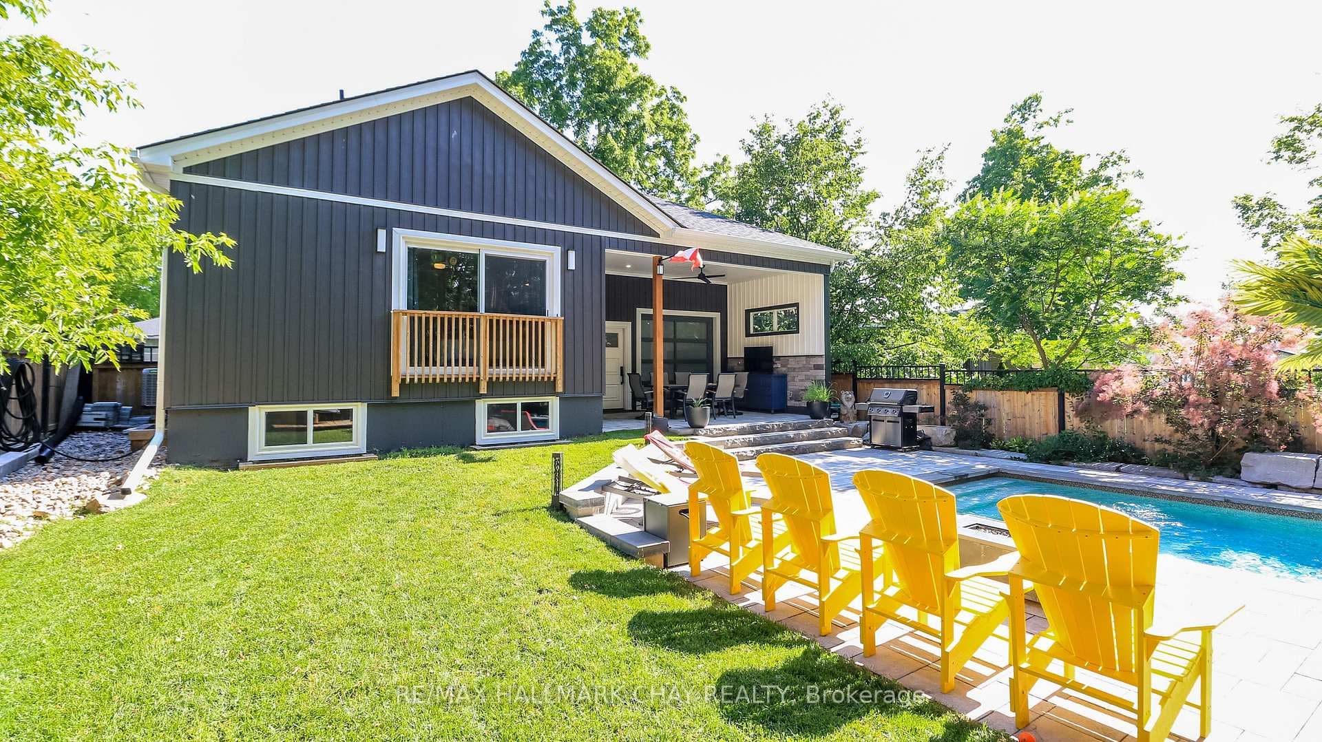 17 Bowman Avenue photo 14