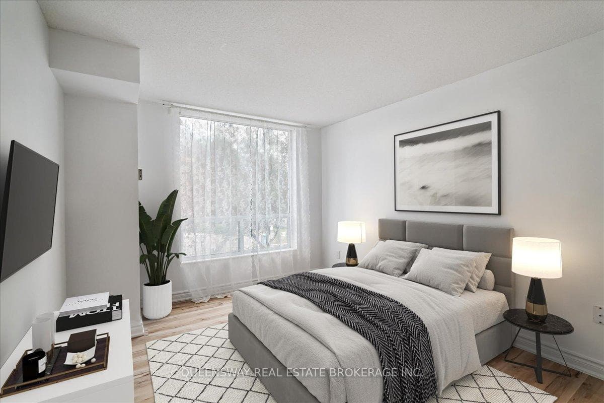 28 Pemberton Avenue Unit 200 photo 6