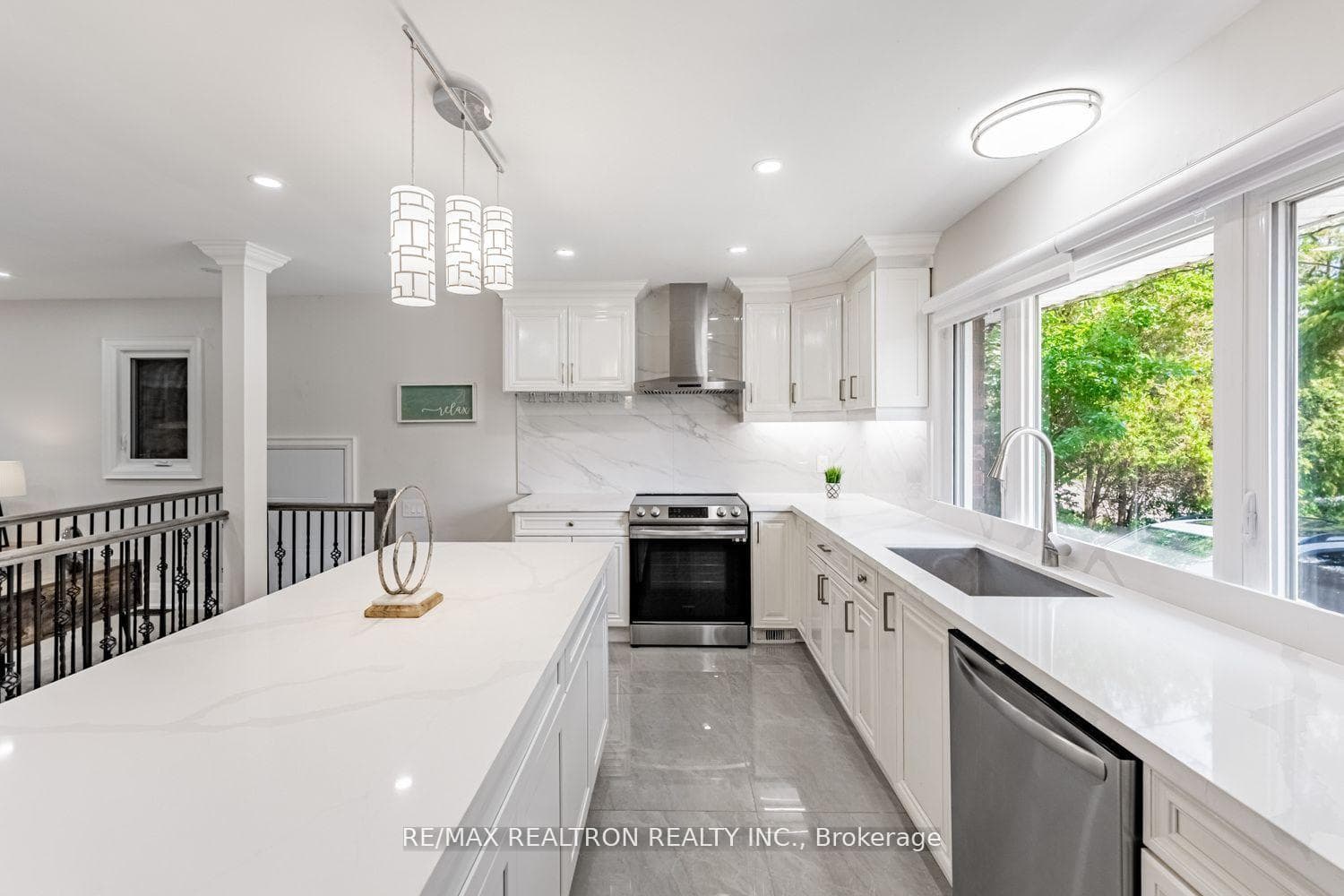 79 Blanmora Drive photo 8
