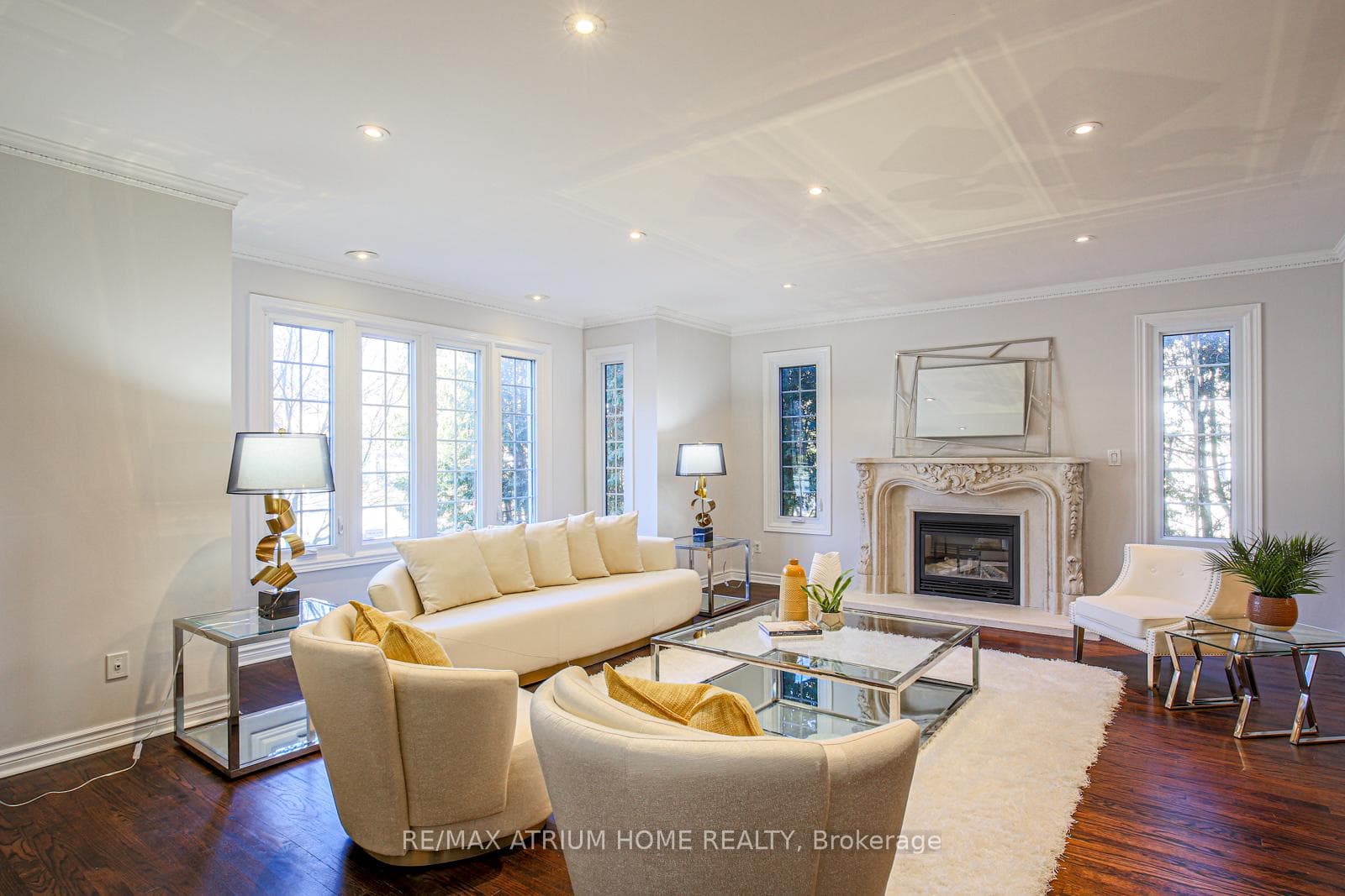 105 Heathcote Avenue photo 3
