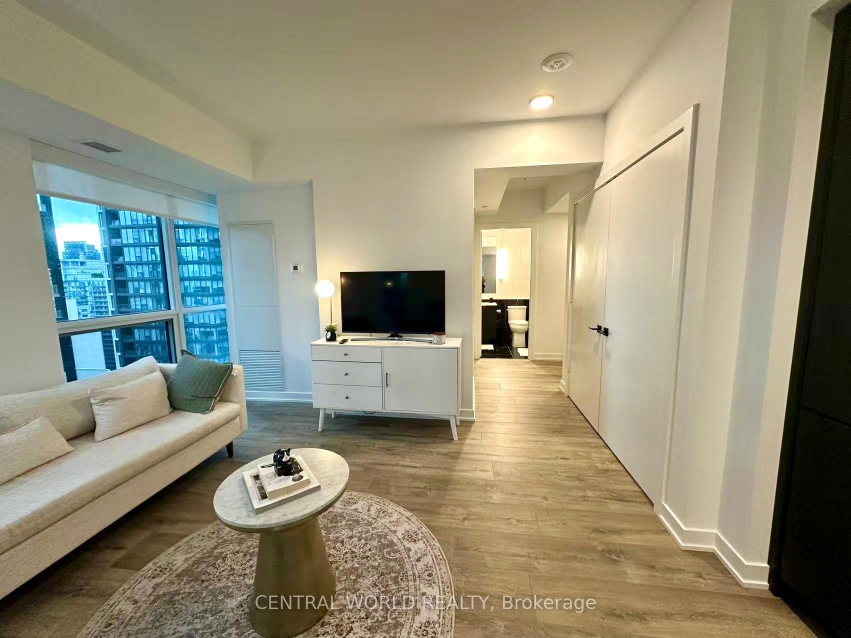 327 King Street Unit 2202 photo 3