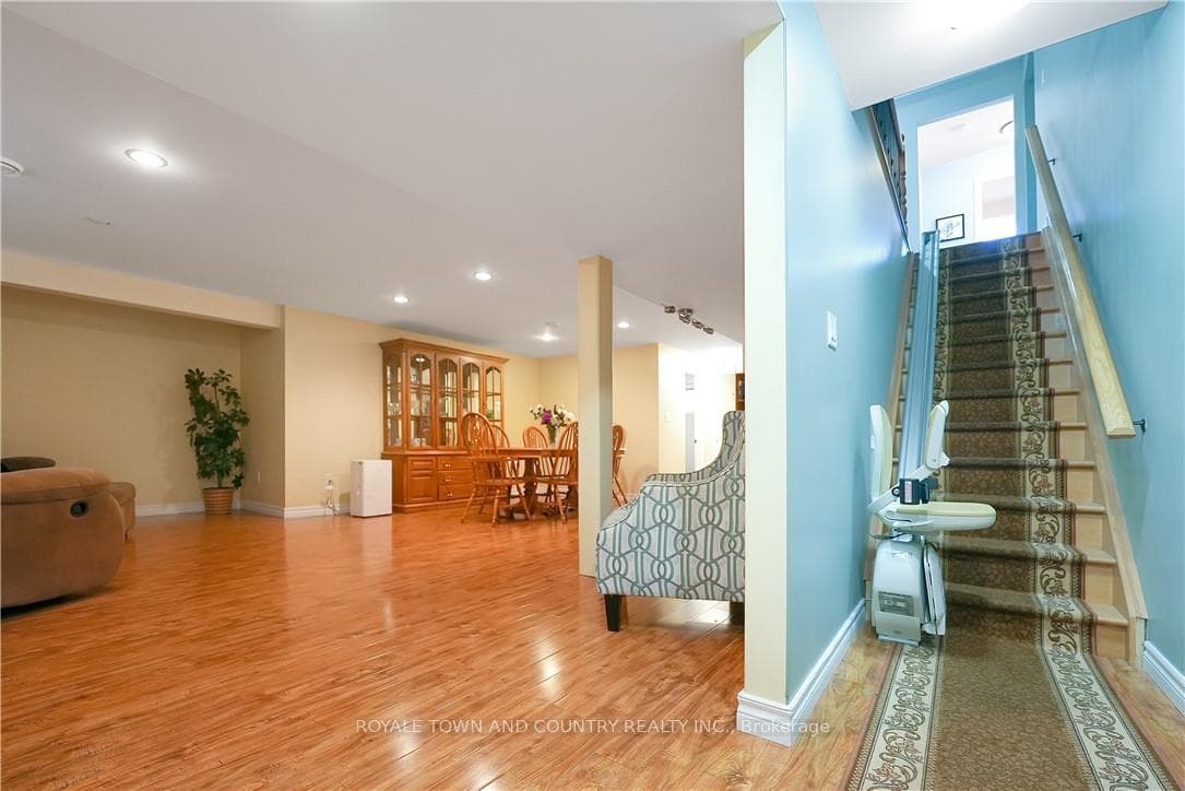 42 Matchett Crescent photo 27