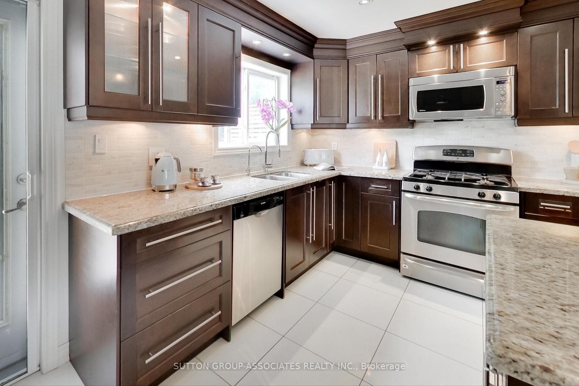 165 Tyrrel Avenue photo 16