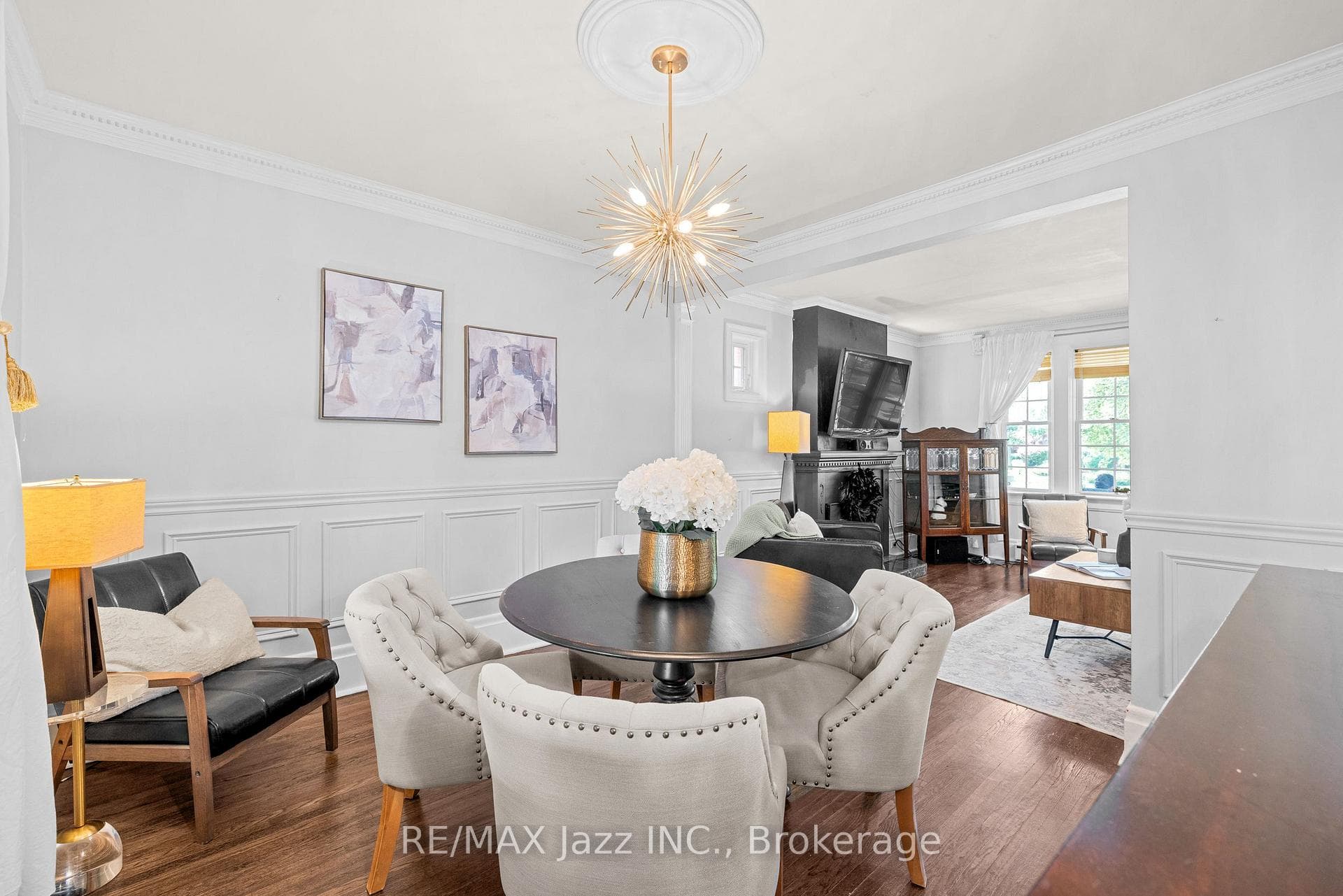 477 Masson Street photo 17