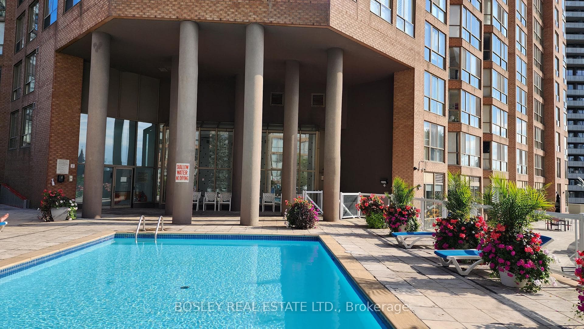 44 St Joseph Street Unit 1001 photo 36