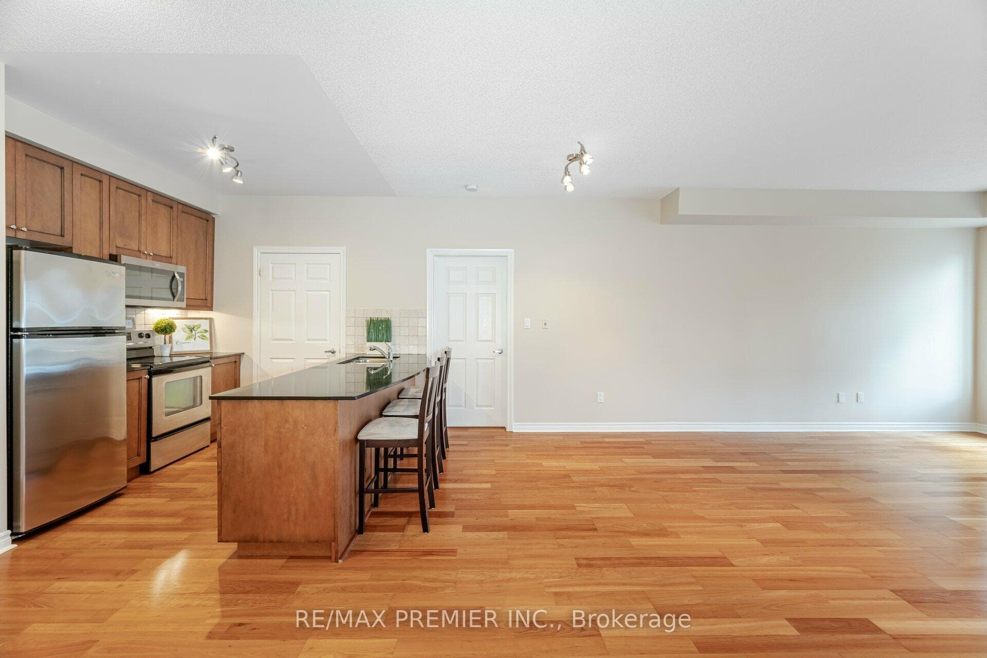 4620 Highway 7 N/A Unit 306 photo 5