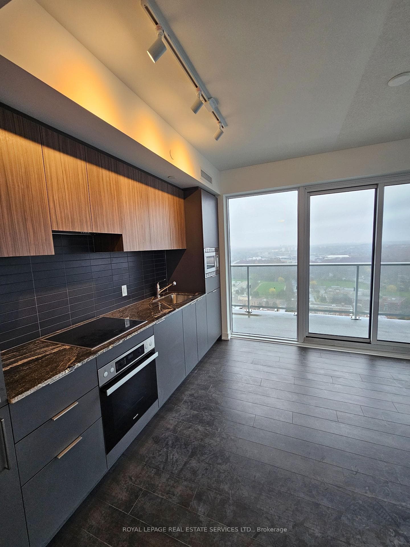 50 O'Neill Road Unit 2902 photo 5