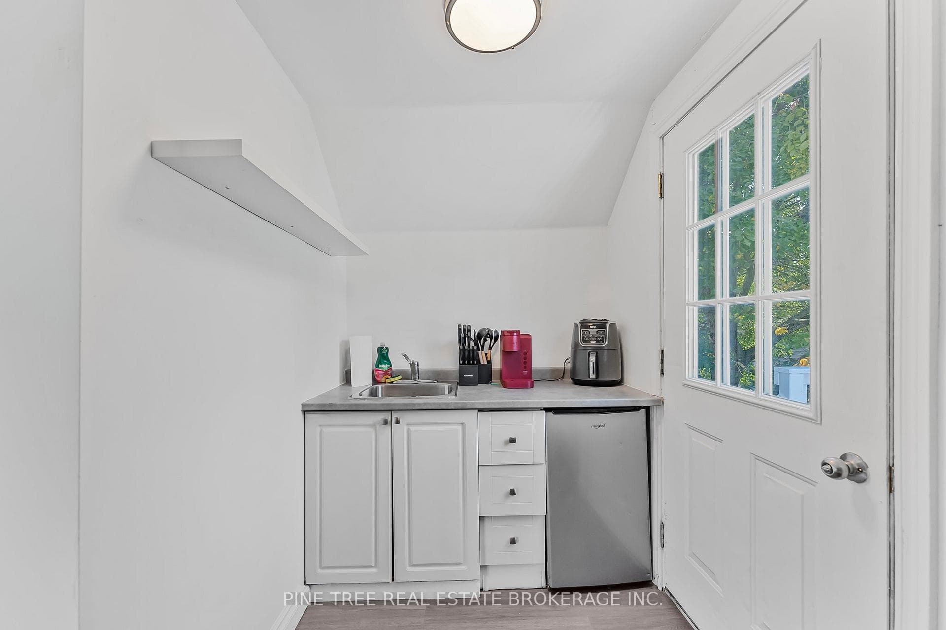 62 Shirley Avenue photo 36