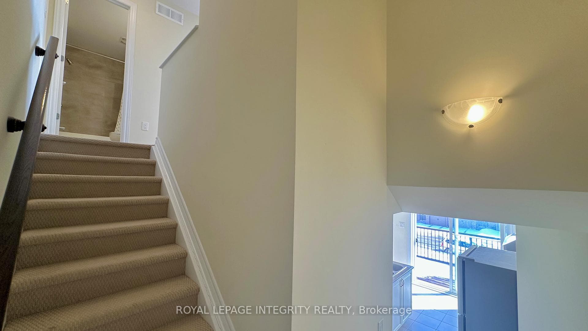 522 Clearbrook Drive photo 16