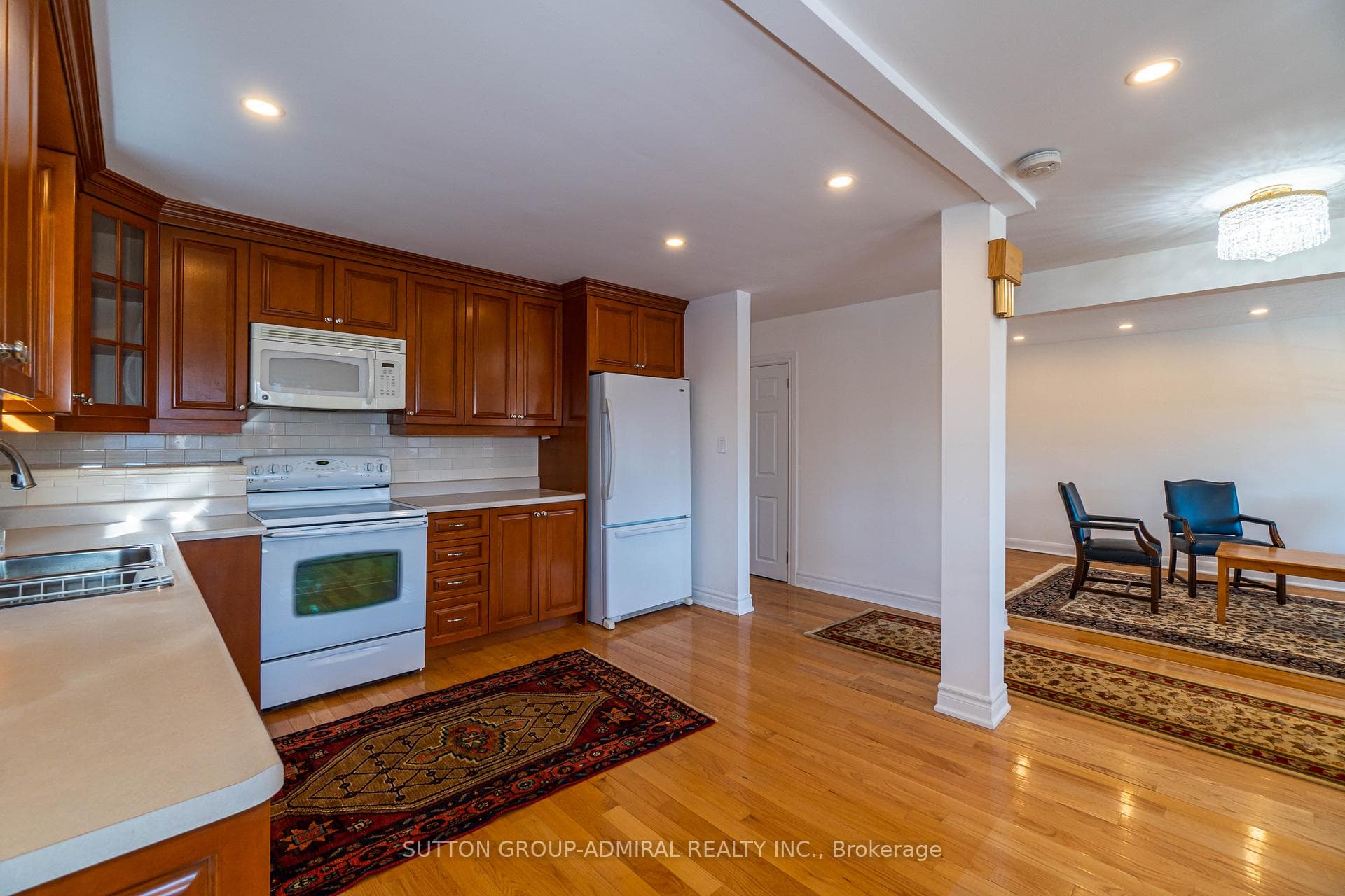 378 Hillmount Avenue photo 6