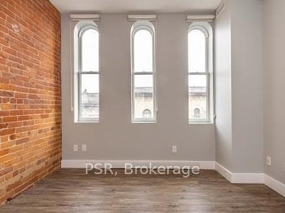 2870 Dundas Street Unit 305 photo 4