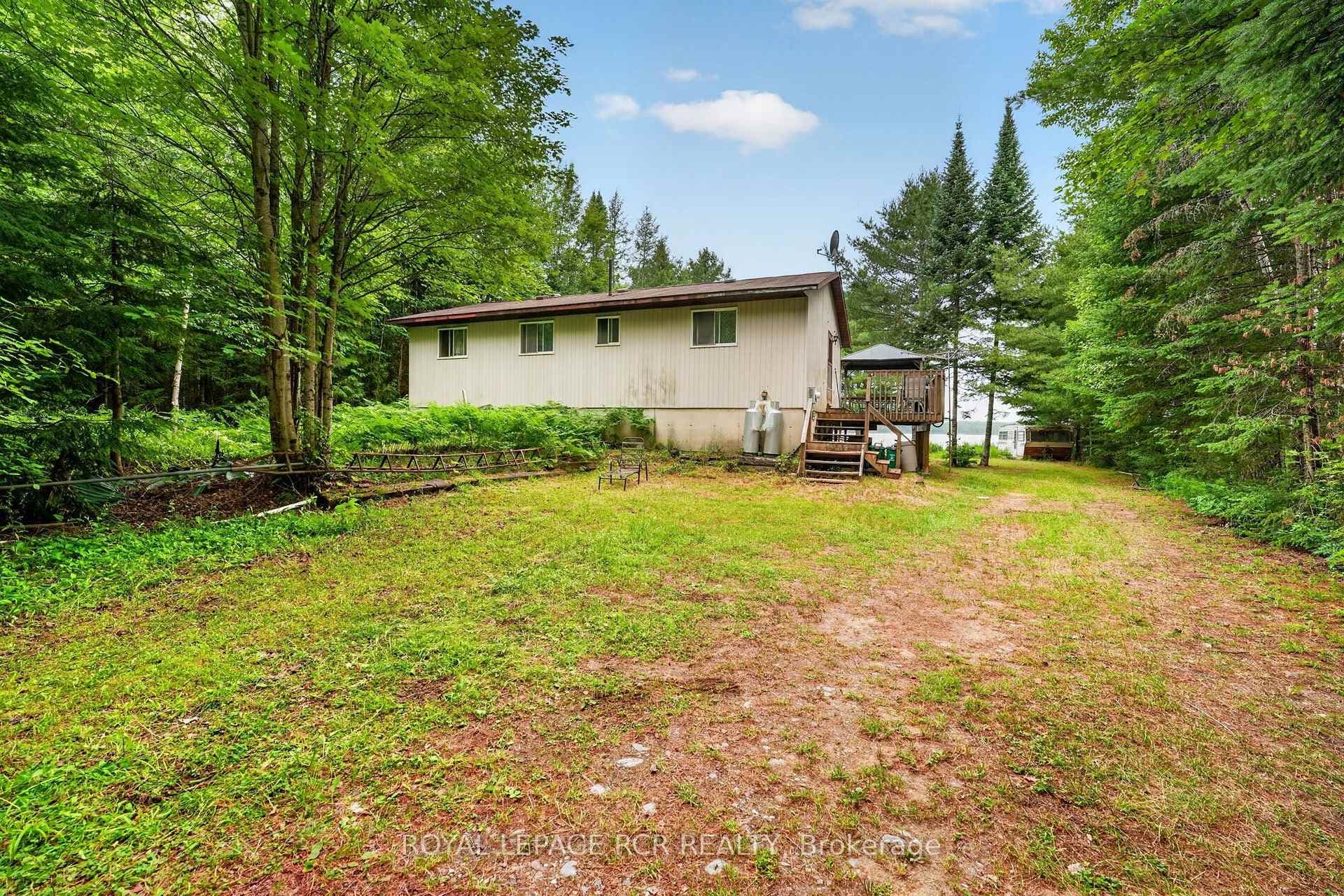 1101 Peter Road photo 4