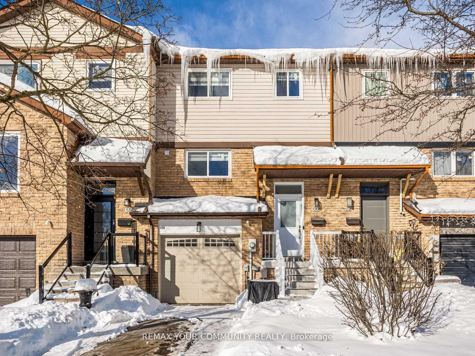 60 Dana Crescent photo 1