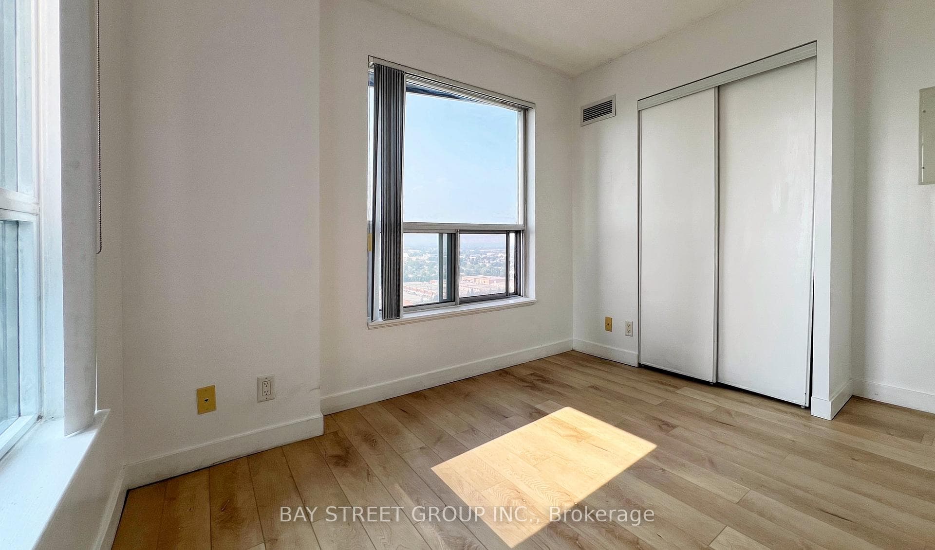 38 Lee Centre Drive Unit 2712 photo 8