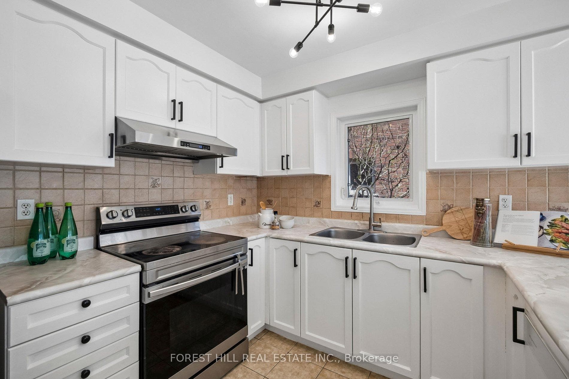 41 Guinevere Road photo 19