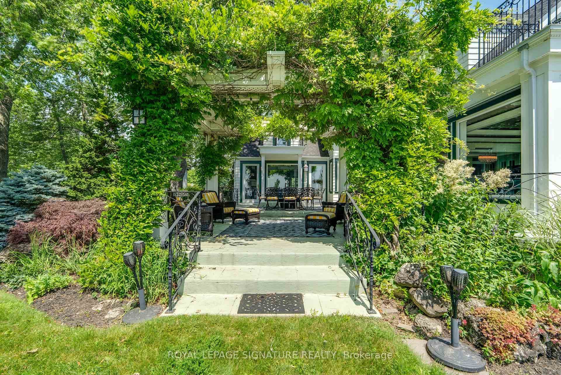 220 Greyabbey Trail photo 41