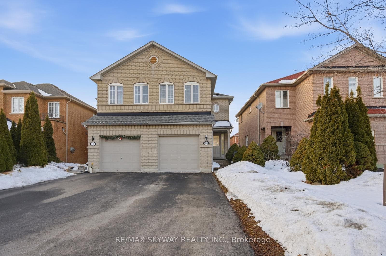 3265 Raindance Crescent photo 2