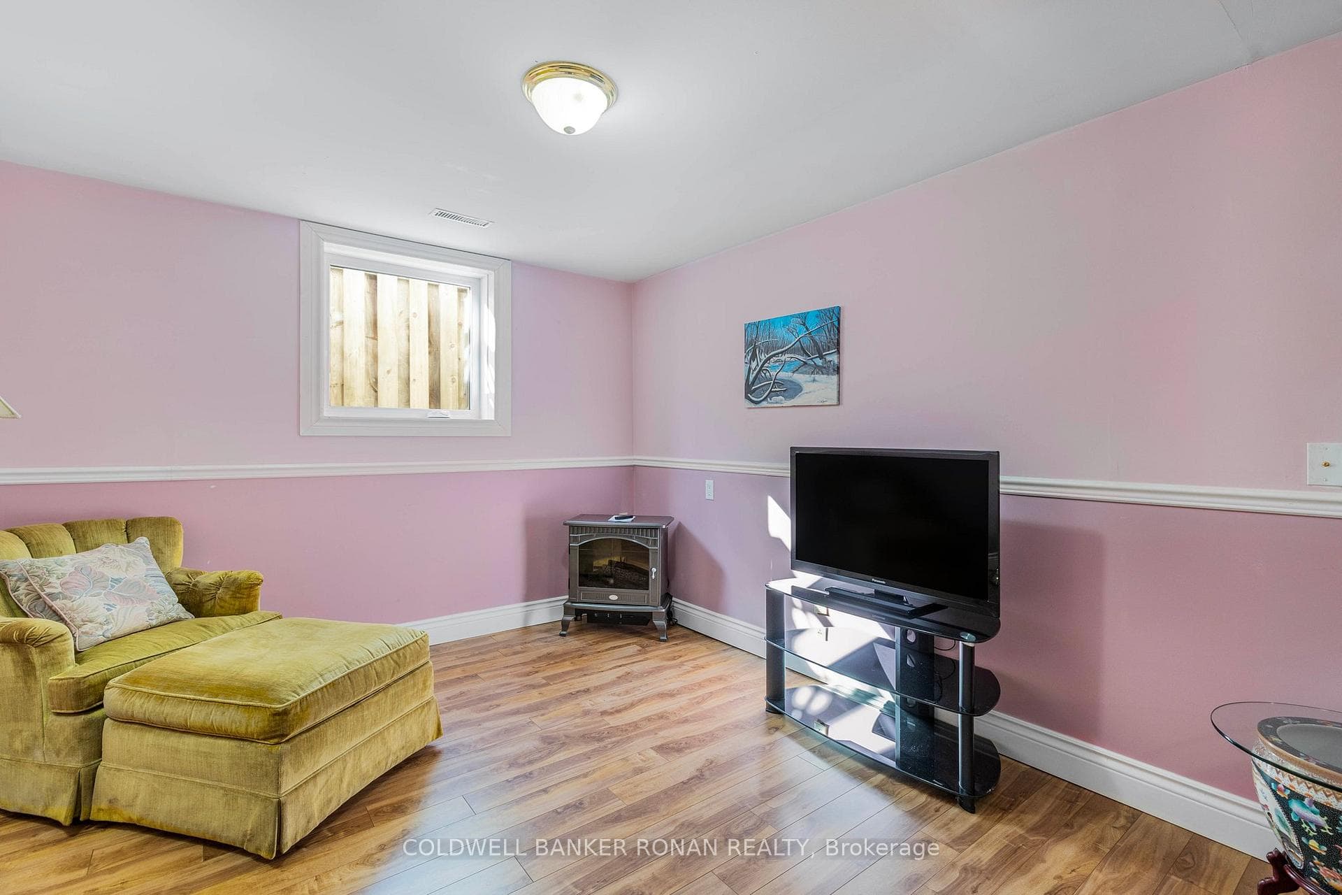 56 Hutchinson Drive photo 21
