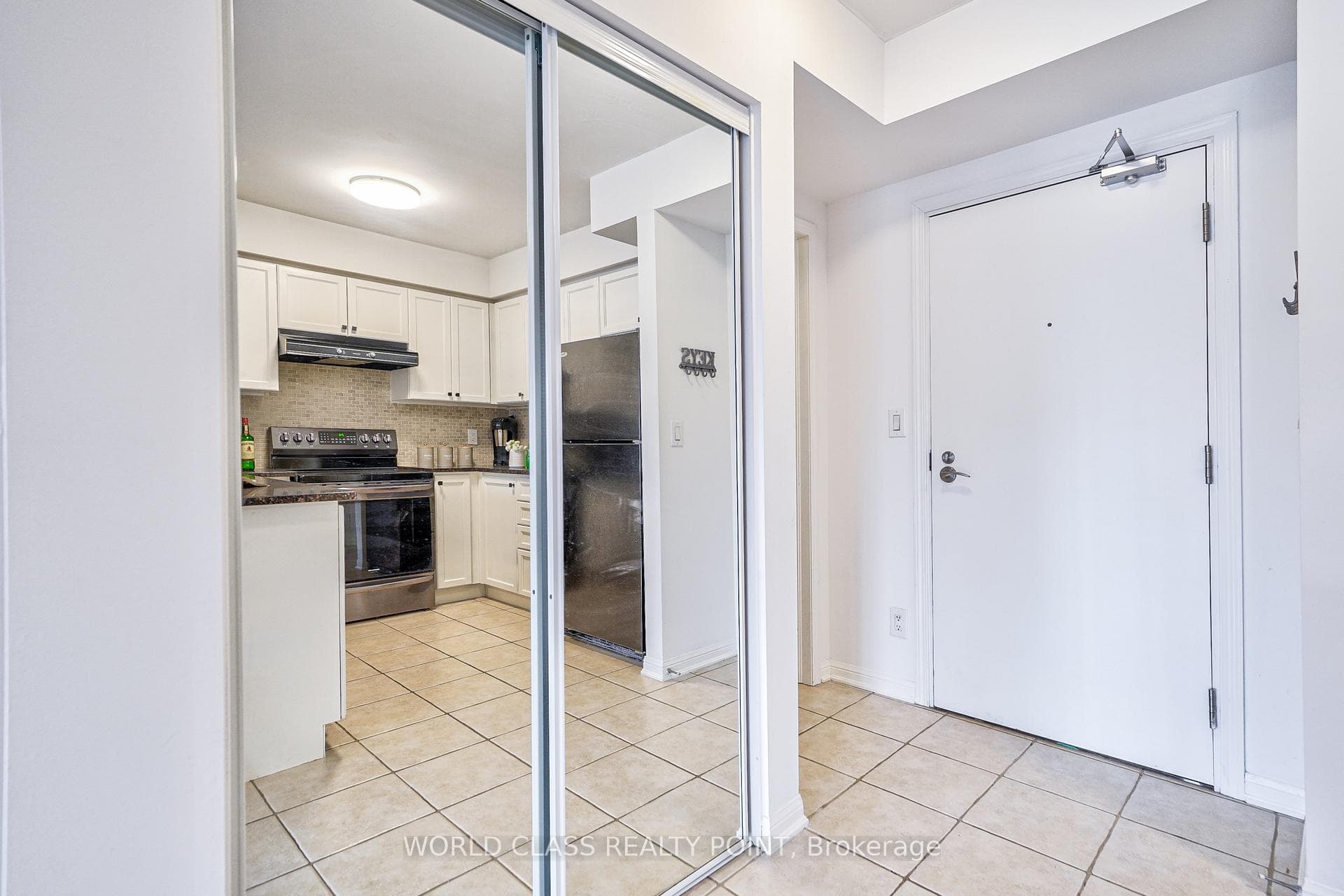 10 Mendelssohn Street Unit 213 photo 15