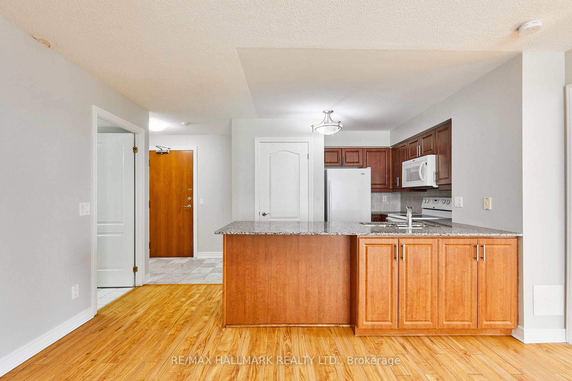 60 Disera Drive Unit 307 photo 16