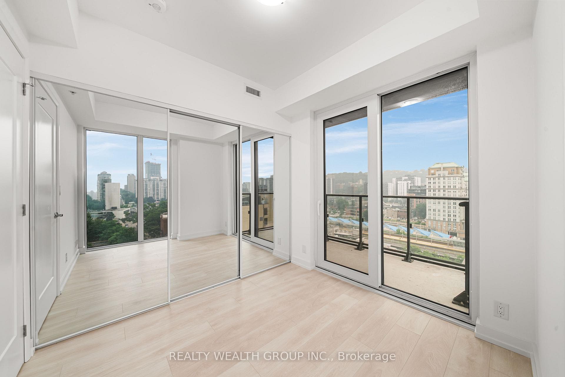 75 James Street Unit 1224 photo 8