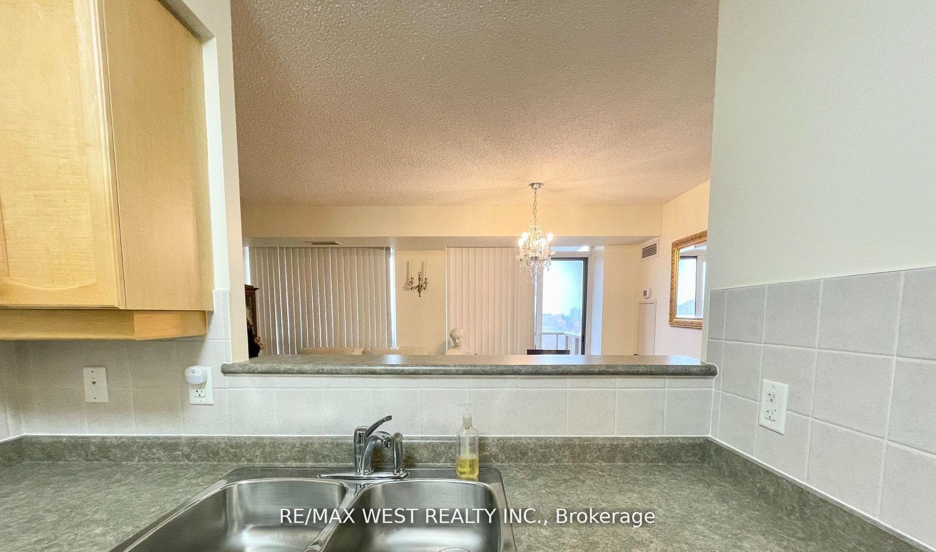 710 Humberwood Boulevard Unit 806 photo 8