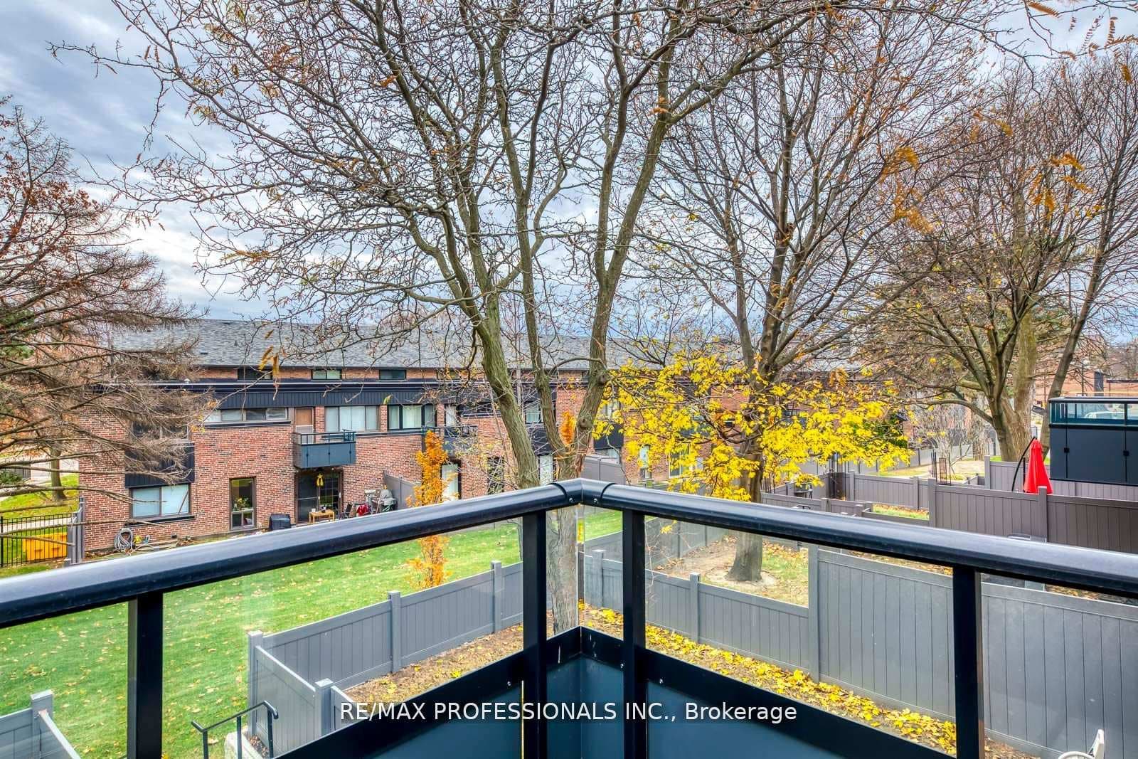 4345 Bloor Street Unit 51 photo 22