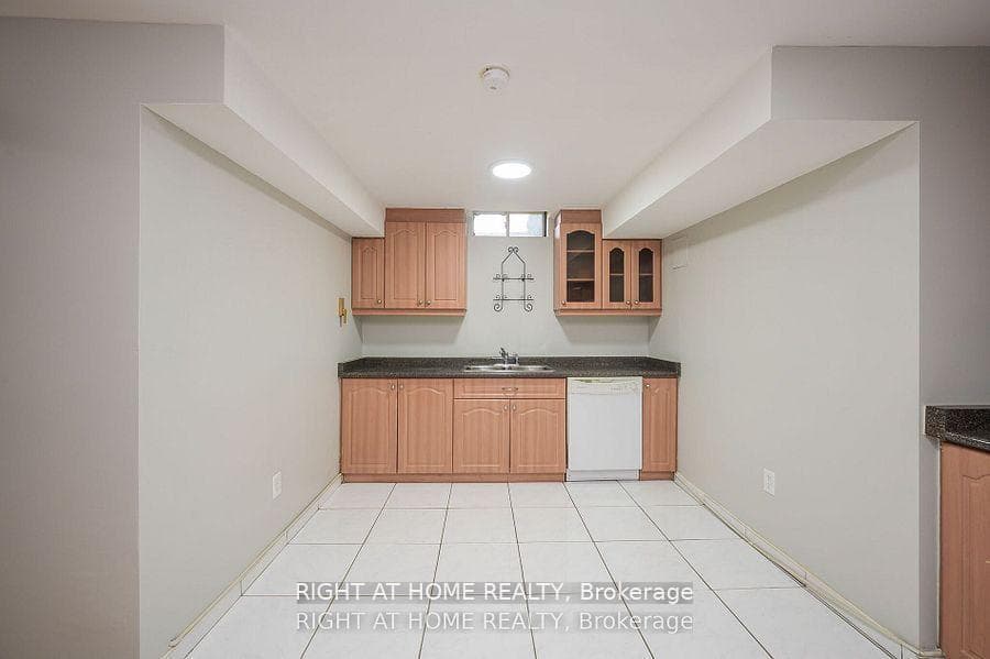 1724 Samuelson Circle photo 32