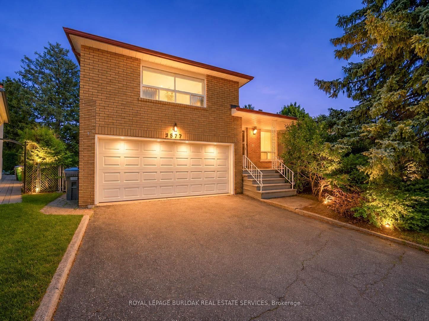 3577 Bluestream Crescent photo 1