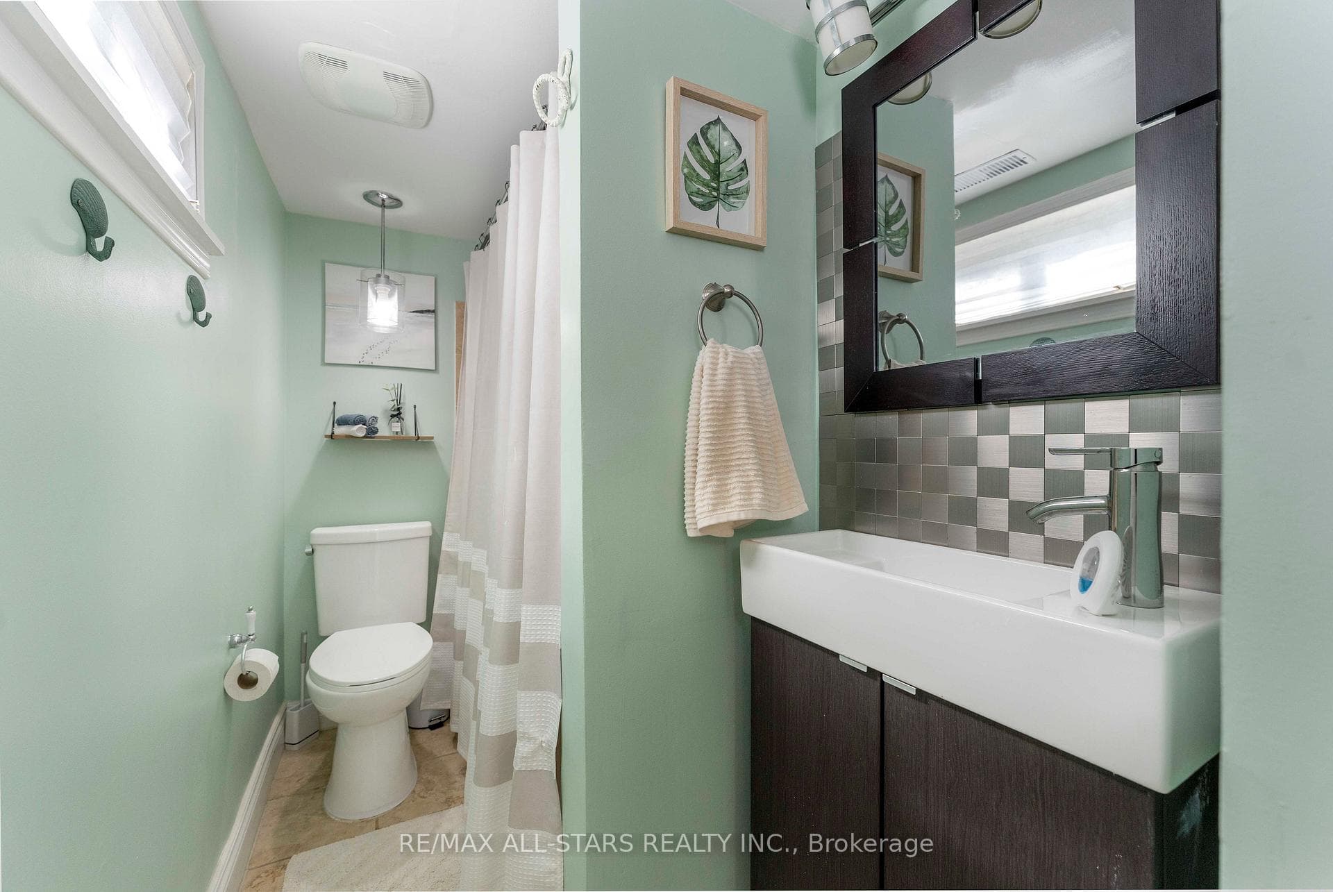 39 Franklin Beach Road photo 32