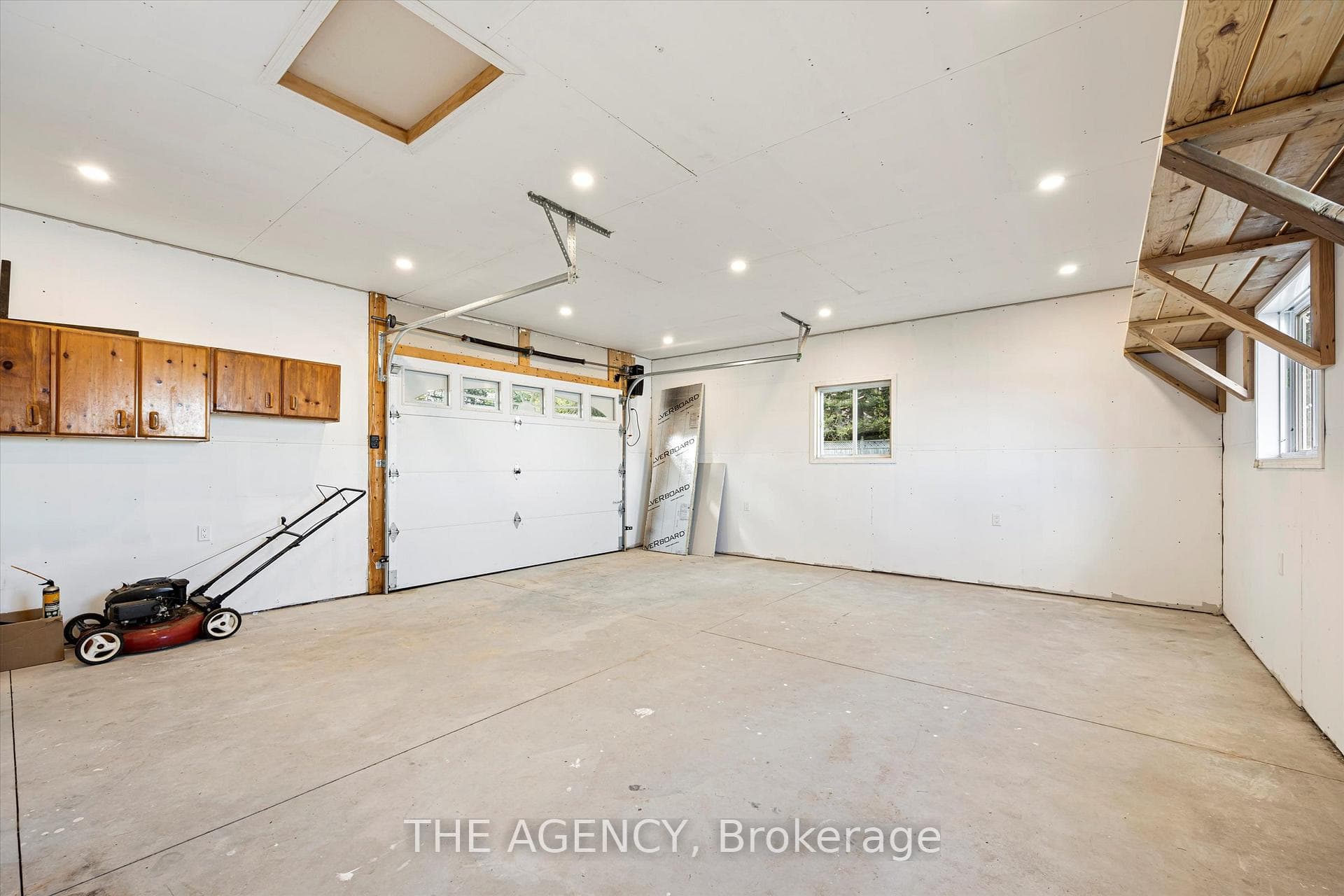 772 S Lake Bernard Road photo 26