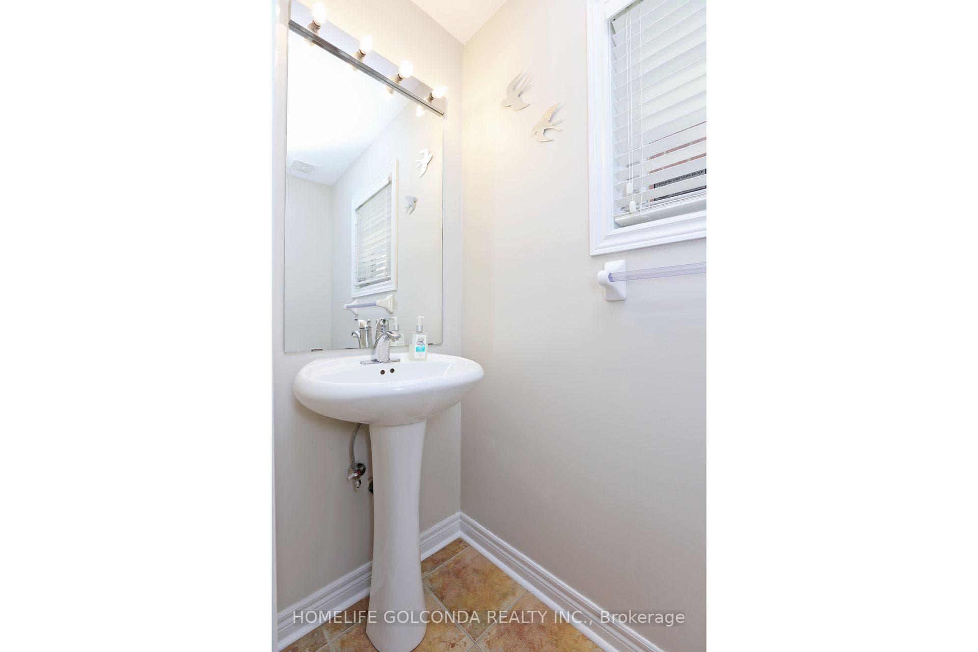 28 Barnstone Drive photo 17