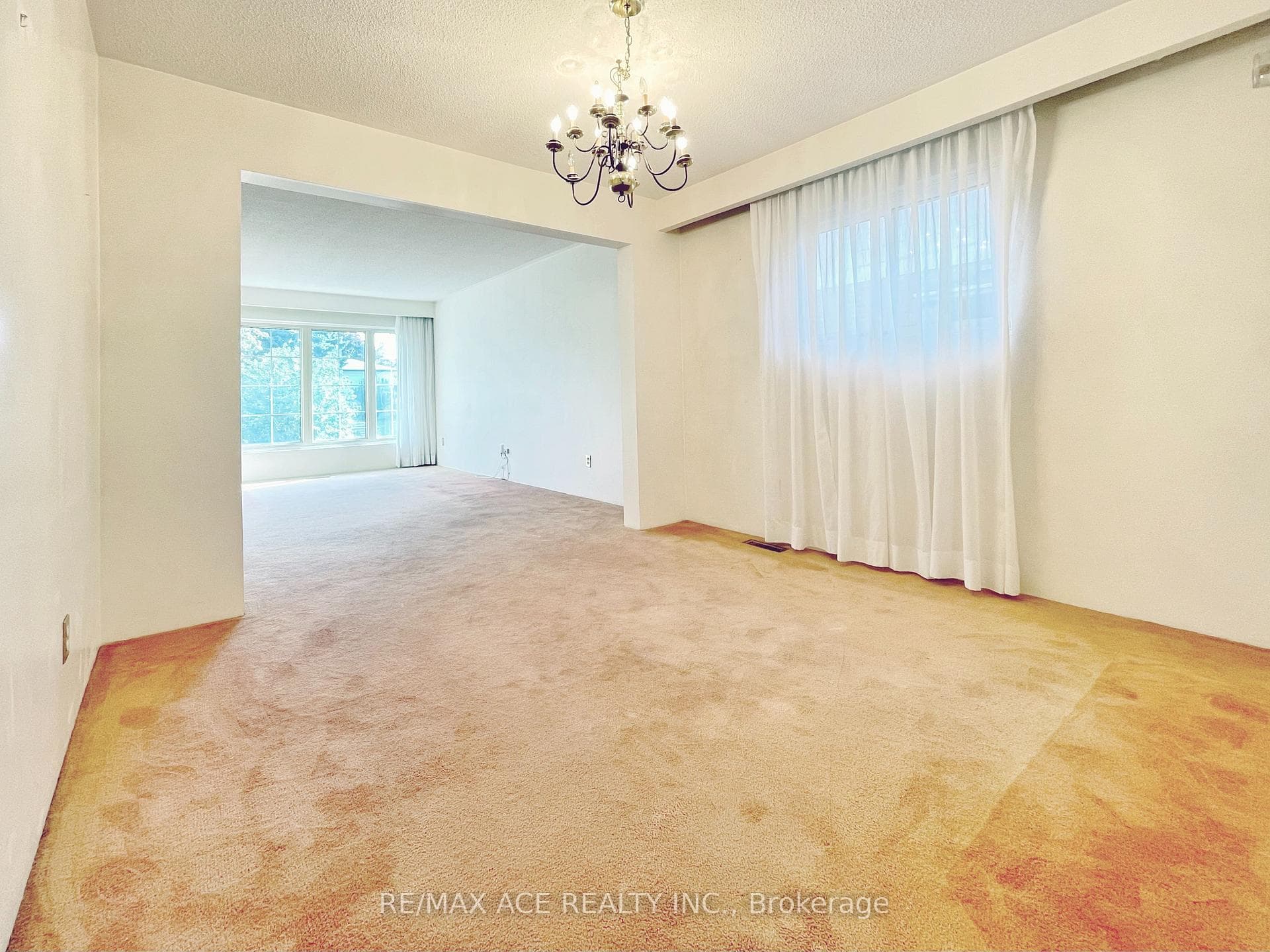 16 Wardencourt Drive photo 9