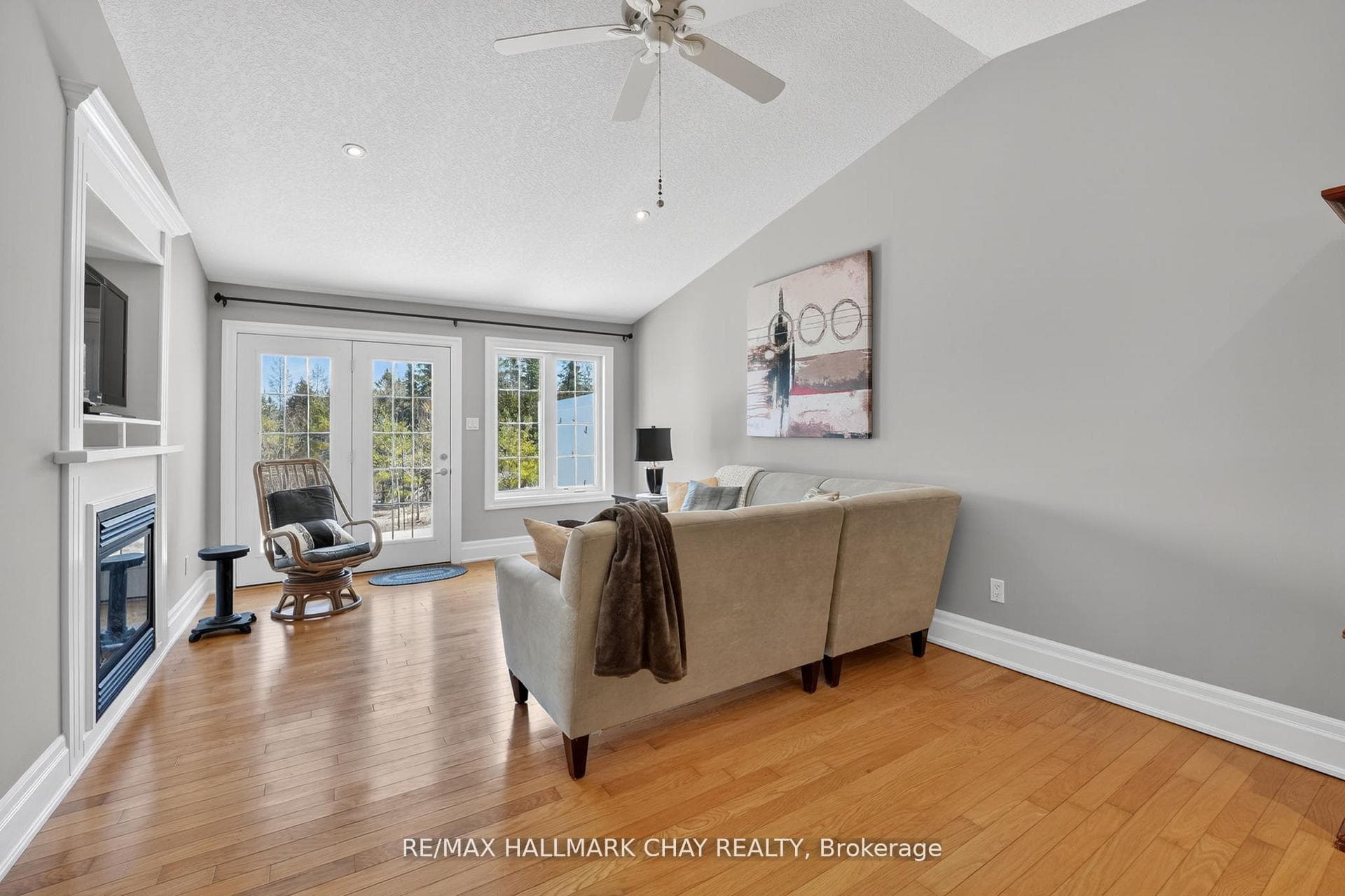 19 Greenway Drive photo 11