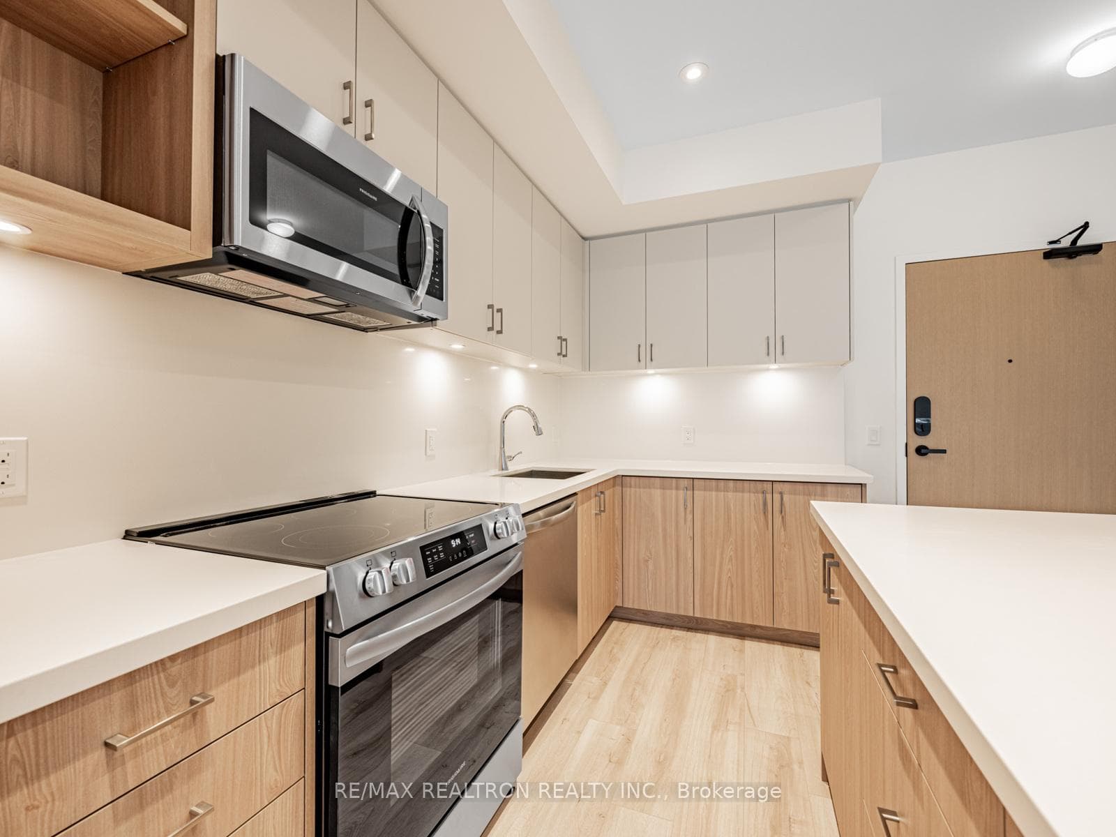 333 Sunseeker Avenue Unit 133 photo 3