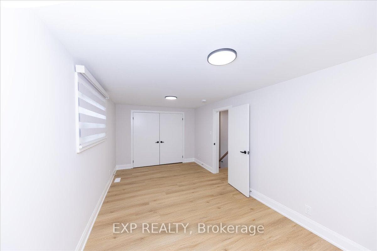 149 Ivon Avenue photo 20