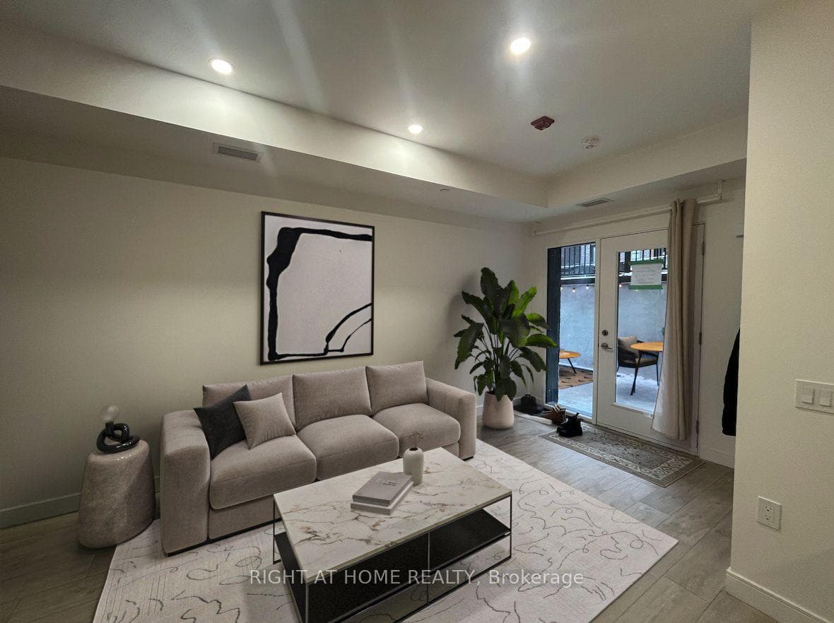 178 Clonmore Drive Unit 6 photo 2