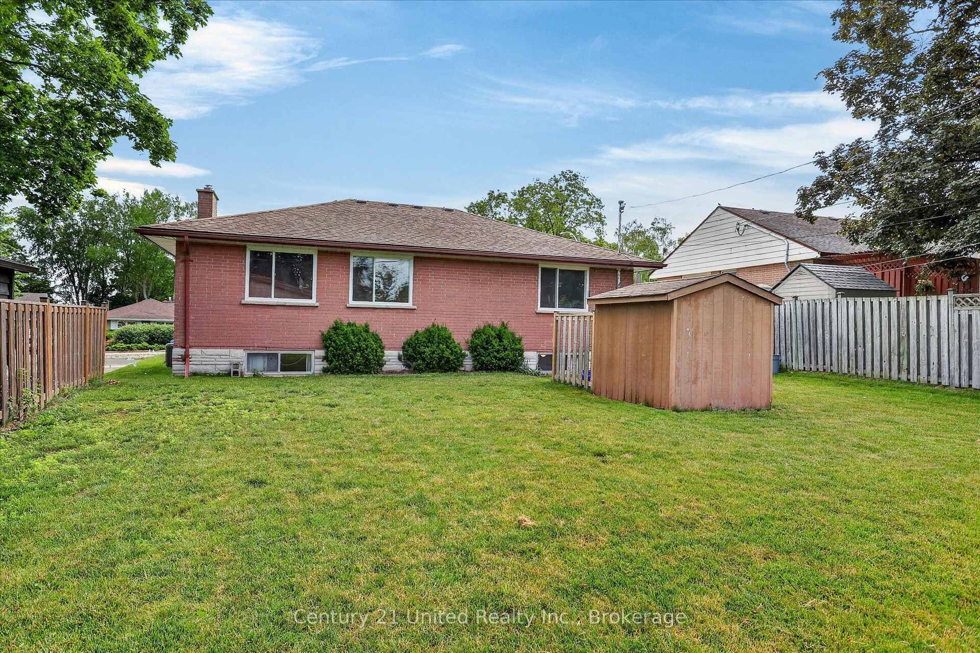 1031 Oriole Drive photo 25