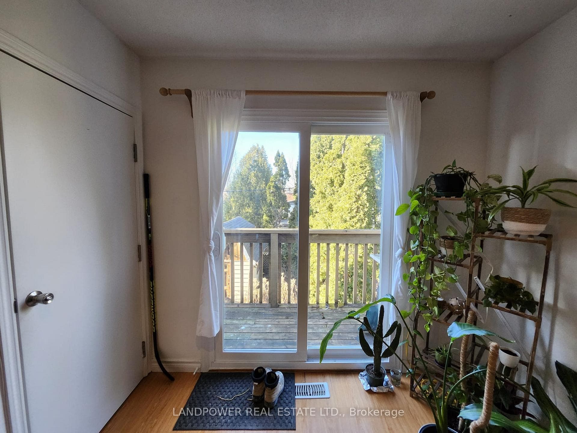 178 Coleman Avenue photo 4