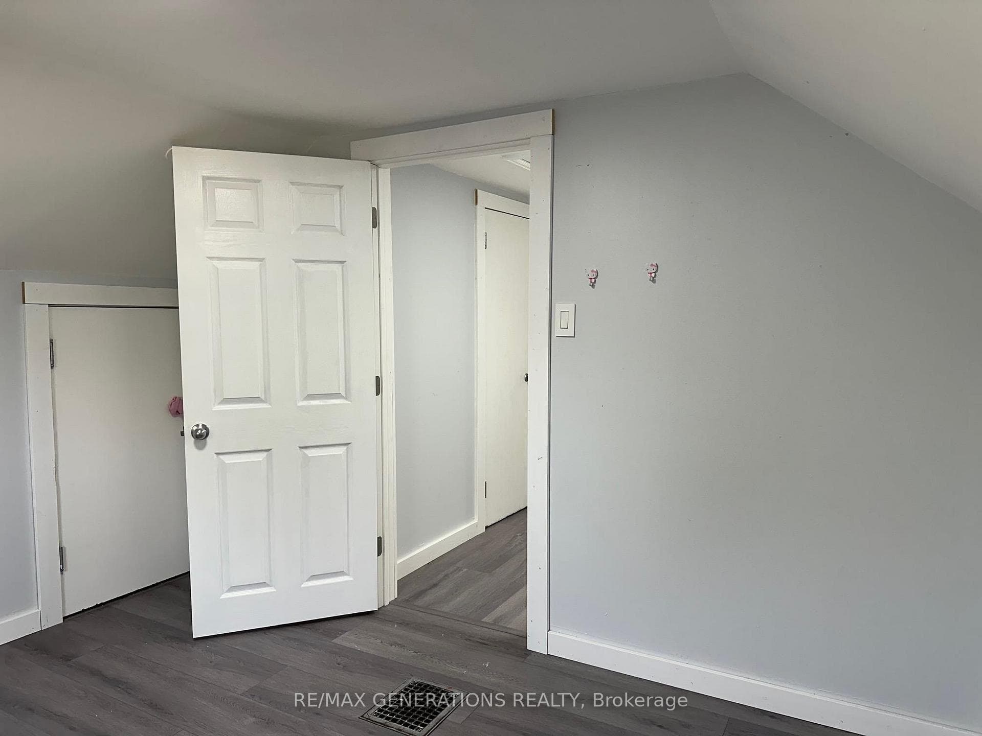 18 Elizabeth Avenue photo 18